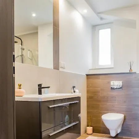 U Basi アパート *